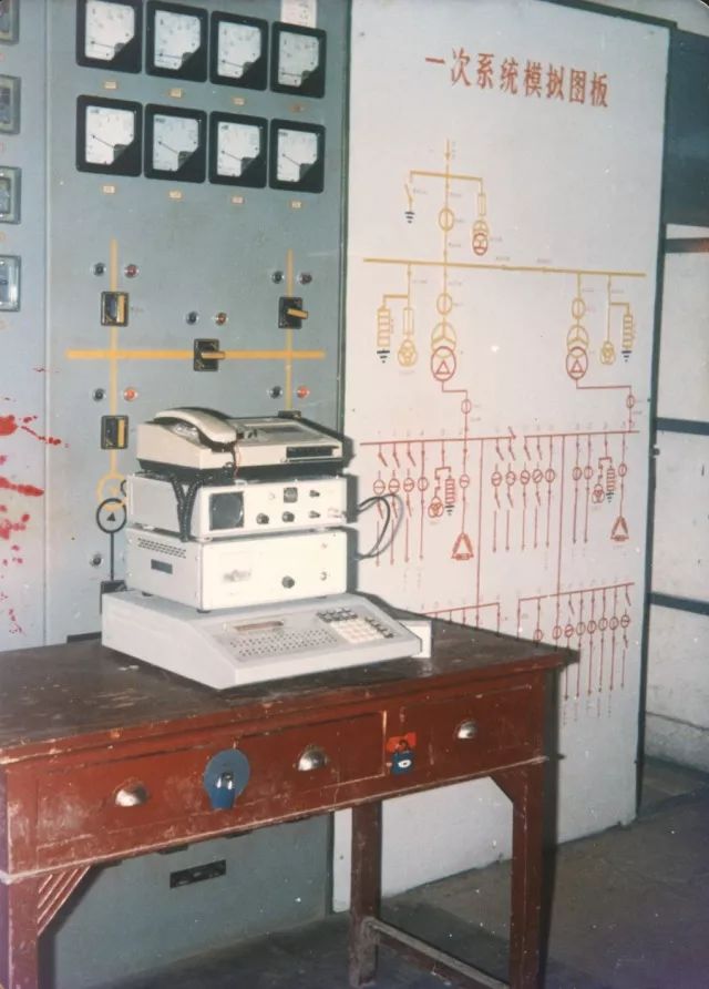 1686016949777540.jpg 促成了全国第一台数传电台YC-700的诞生.jpg